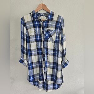 Cato Shirt Tunic Women Sz M Plaid Long Roll Tab Sleeves Blue White Button Up